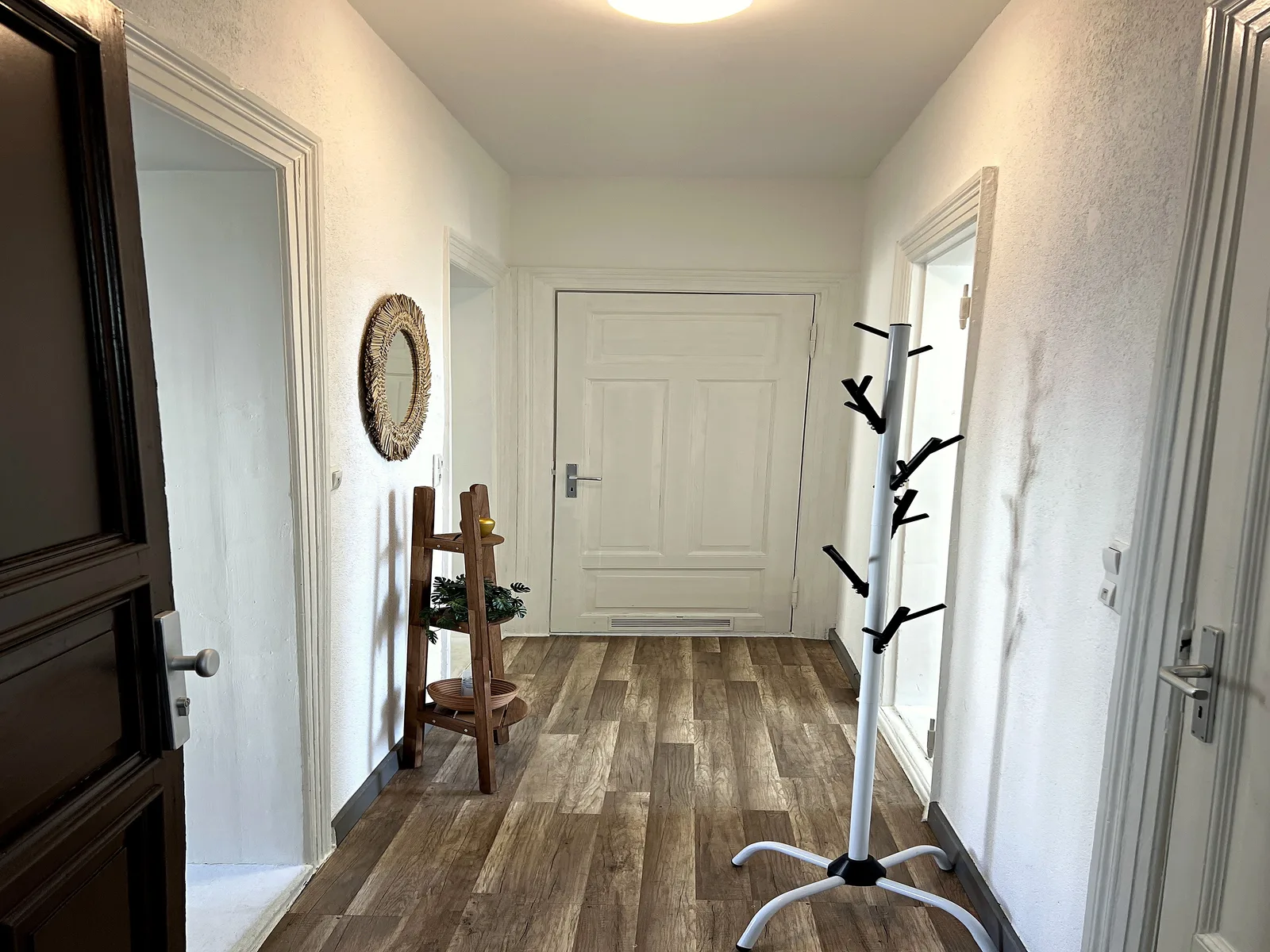 Fritz-Reuter 27 · 1. OG Links – Ferienwohnung in Bremerhaven